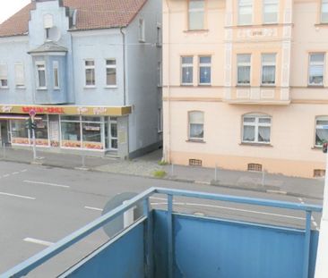 Gepflegte ca. 75 m² große 3-Zimmerwohnung mit Süd-West-Balkon und T... - Foto 1