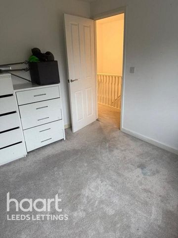 3 bedroom semi-detached house to rent - Photo 4