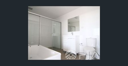 Modern & Comfortable apartment, featuring Magnificent Park Views!! - Photo 5