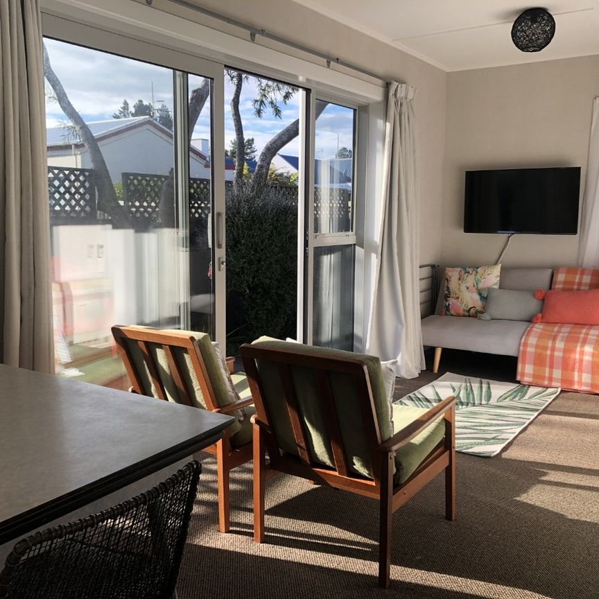 Cute as a button - Photo 1