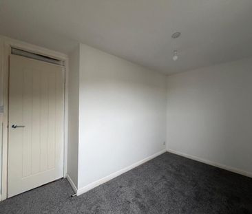 2 bedroom end of terrace house to rent - Photo 1