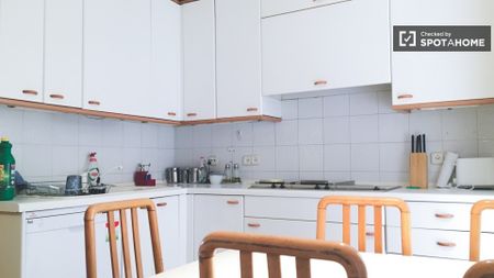 madrid, Community of Madrid 28015 - Photo 5