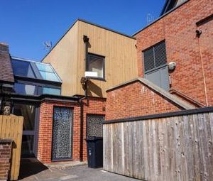 1 Bedrooms Flat to rent in Gordon View, Meanwood, Leeds LS6 | £ 144 - Photo 1