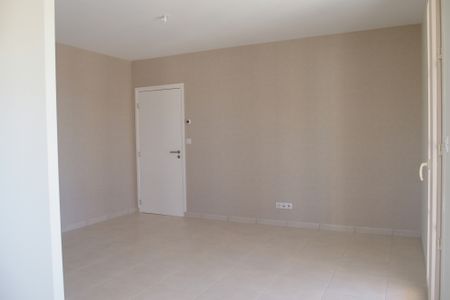 Location Appartement 5 pièces 143m² BEAUNE 21200 - Photo 4