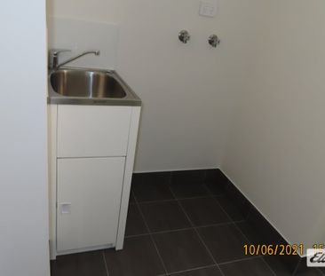 VILLA IN LAIDLEY - Photo 4