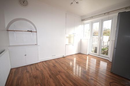 3 bedroom terraced house to rent - Photo 2