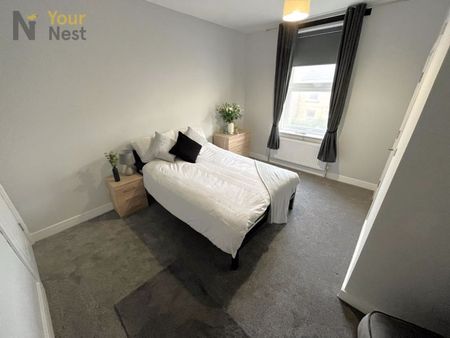 Room 2, Fountain Street, Morley, Leeds, LS27 0PX - Photo 4