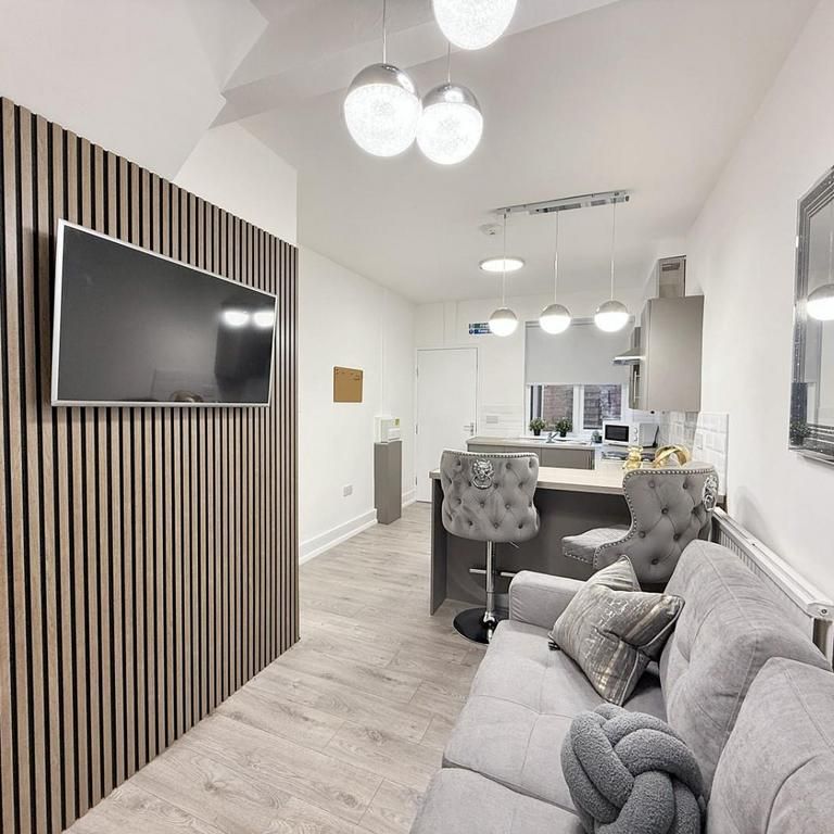 1 bedroom in a house share to rent - Photo 1