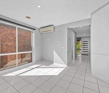 Spacious 3 Bed, 2 Bath Family Living in Sought-After Edenbrook Estate - Photo 5