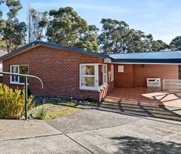 10 Woolton Place Sandy Bay TAS 7005 Australia - Photo 1