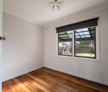 21 Boronia Grove, Wendouree - Photo 4