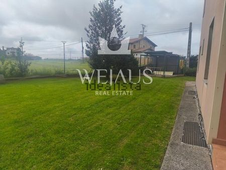 Alquiler de piso en Barrio San Roque - Photo 2