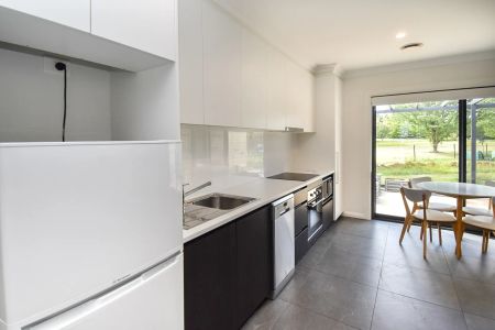 Fully Furnished One Bedroom Apartment - Photo 2