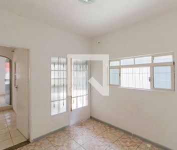 Casa para alugar com 80m², 2 quartos e sem vaga - Foto 1