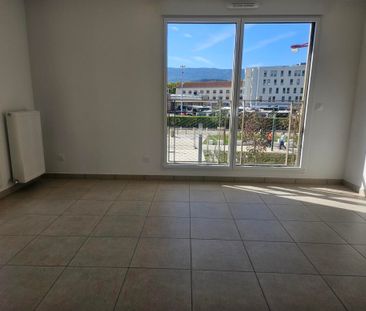 Location Appartement 3 pièces 63m² CHAMBERY 73000 - Photo 1