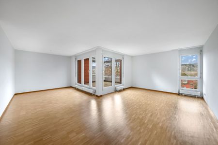 Grosszügige Wohnung an zentraler Lage - befristet bis 31.03.2028! - Foto 3