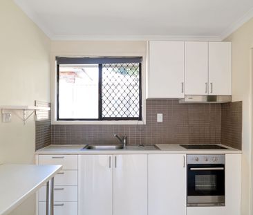 Convenient Low Maintenance Unit - Photo 2