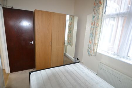1 Bed Flat, Shirley Road, B27 - Photo 3