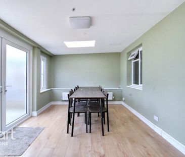 4 bedroom bungalow to rent - Photo 2