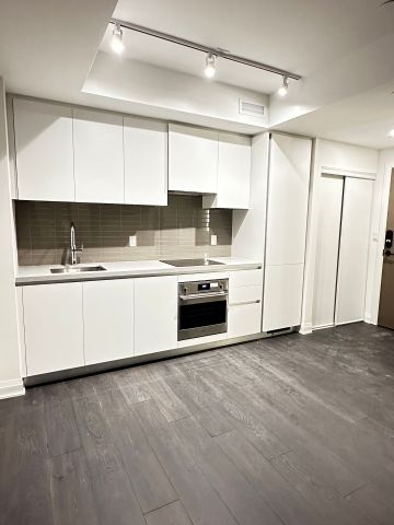 For Lease - 4015 The Exchange N/A Unit# 4211, Mississauga, Ontario - Photo 3