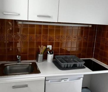 F1 meublé 29 m². Cuisine indépendante équipée. - Photo 4
