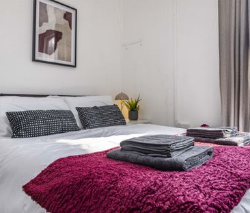 3 bed Mid Terraced House for Rent - Photo 3