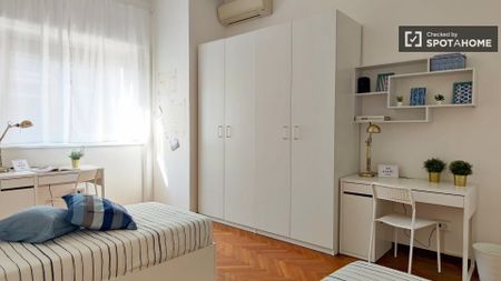 milan, Lombardy 20123 - Photo 3