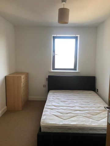2 bedroom flat to rent - Photo 3