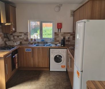 Room in a Shared House, Showell Green Lane, B11 - Photo 2