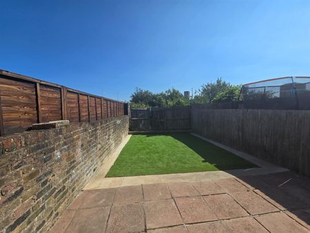 Tubbs Road, London NW10 - Photo 2