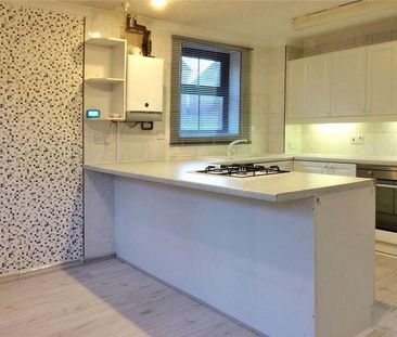 Binfields Close, Chineham, Basingstoke, Hampshire, RG24 - Photo 4