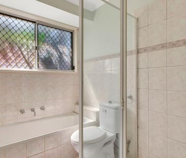 Spacious Family Living with Outdoor Entertaining in a Prime Albanva... - Photo 2