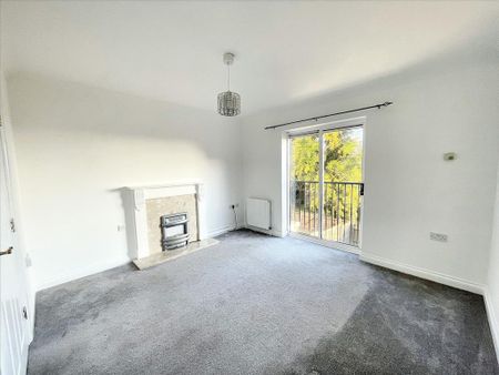 4 bedroom end of terrace house to rent - Photo 2