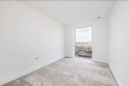 A fantastic two bedroom apartment available in an exceptional London canal side development. - Photo 5