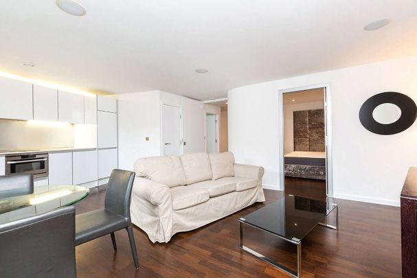 Islington on the Green, 12A Islington Green, Angel, Islington, London, N1 2XN - Photo 1