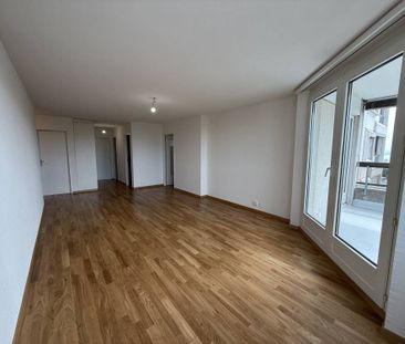 Appartement rafraîchi de 3 pièces au 9? étage, avec balcon et vue d... - Photo 4