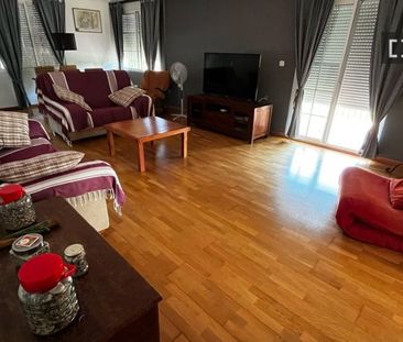 3 room luxury Apartment for rent in La Pobla de Vallbona, Spain - Photo 4