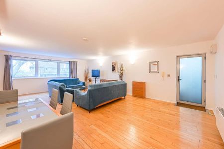 2 bedroom flat to rent - Photo 5