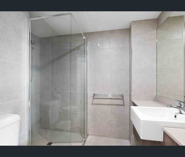 Two Bedroom Waterfront Apartment - Photo 6