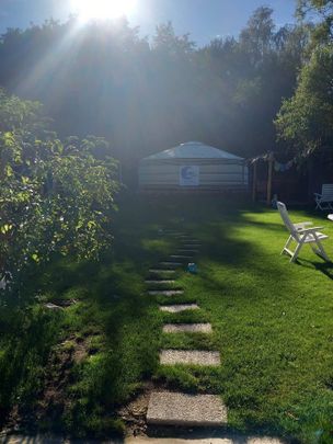 Huis met yurt, bos, kat en tuin zoekt medebewoner - Foto 1