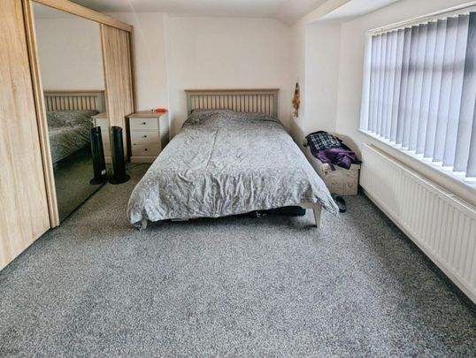 Mapleton Grove, Birmingham B28 9RG - Photo 1