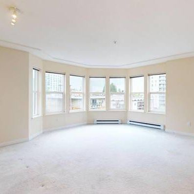 2 bedroom plus den condo in Kerrisdale, over 1000 sqft and 2 parkings - Photo 3