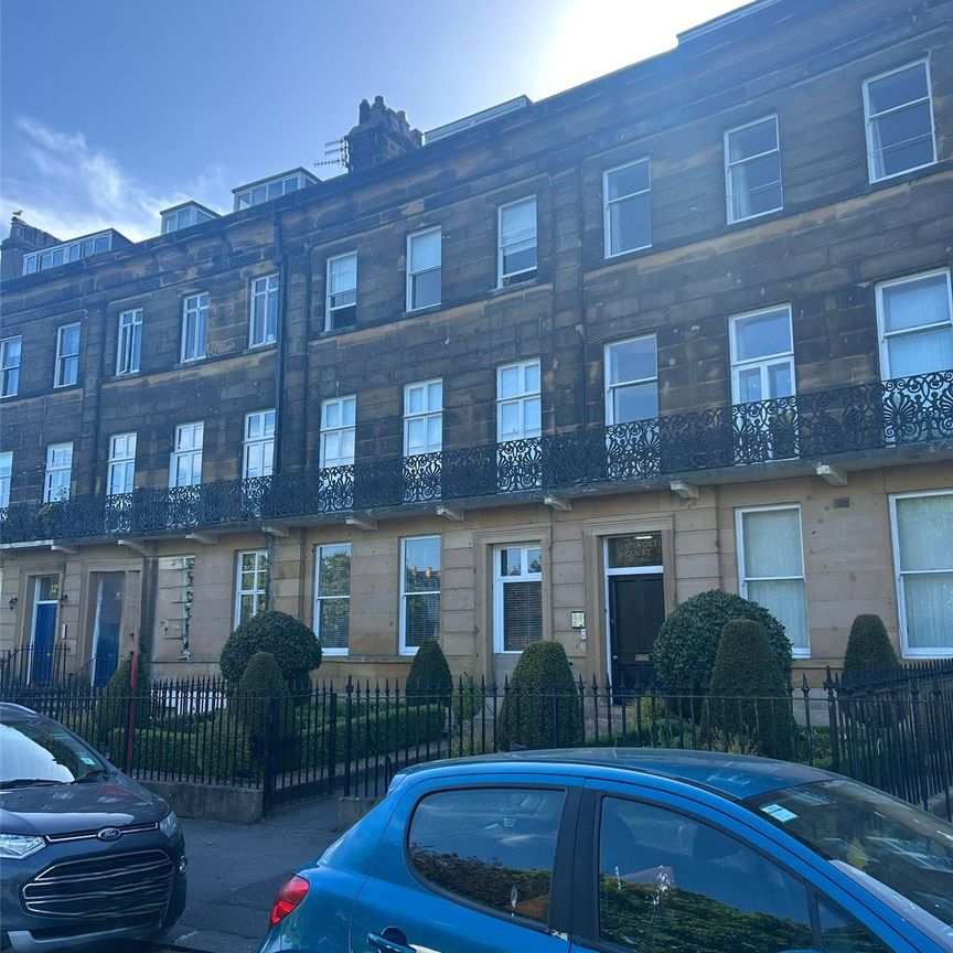 2 bed apartment to rent in The Crescent, Scarborough, YO11 - Photo 1