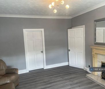 2 bedroom end of terrace house to rent - Photo 3