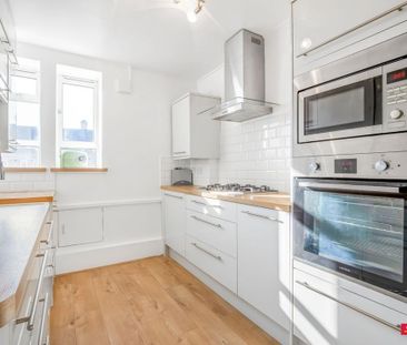 Kingswood Estate, London SE21 - Photo 3