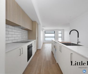 25/40 Fred Daly Avenue, Coombs ACT 2611 - Townhouse For Rent | Domain - Photo 5