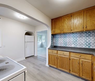 For Lease - 38 St David Street, Kawartha Lakes, Ontario - Photo 5