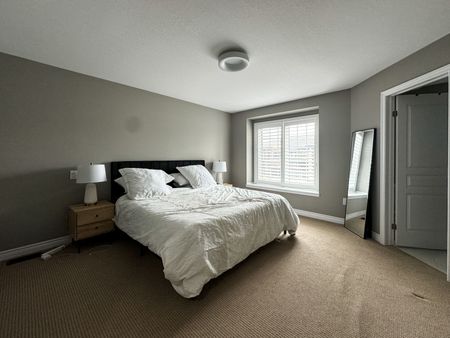 For Lease - 371 Wheat Boom Drive, Oakville, Ontario - Photo 5