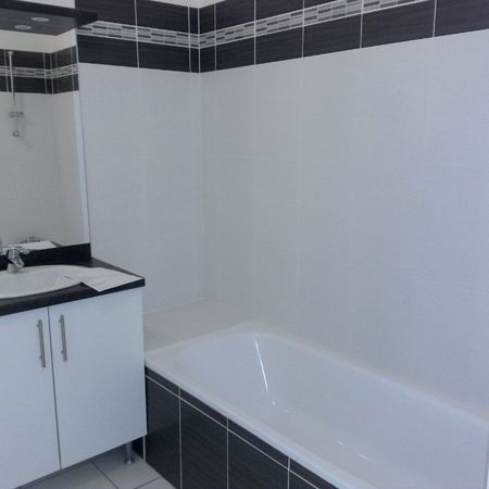 Location Appartement 2 pièces 65m² BORDEAUX 33300 - Photo 3