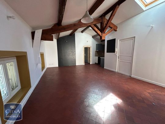 Location Appartement 4 pièces 87m² CARPENTRAS 84200 - Photo 1